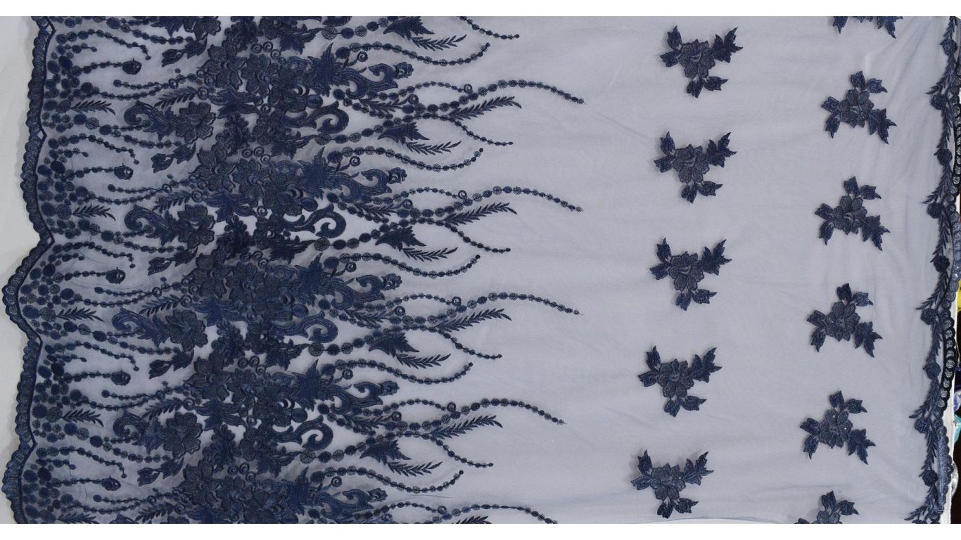 Кружево с пайетками